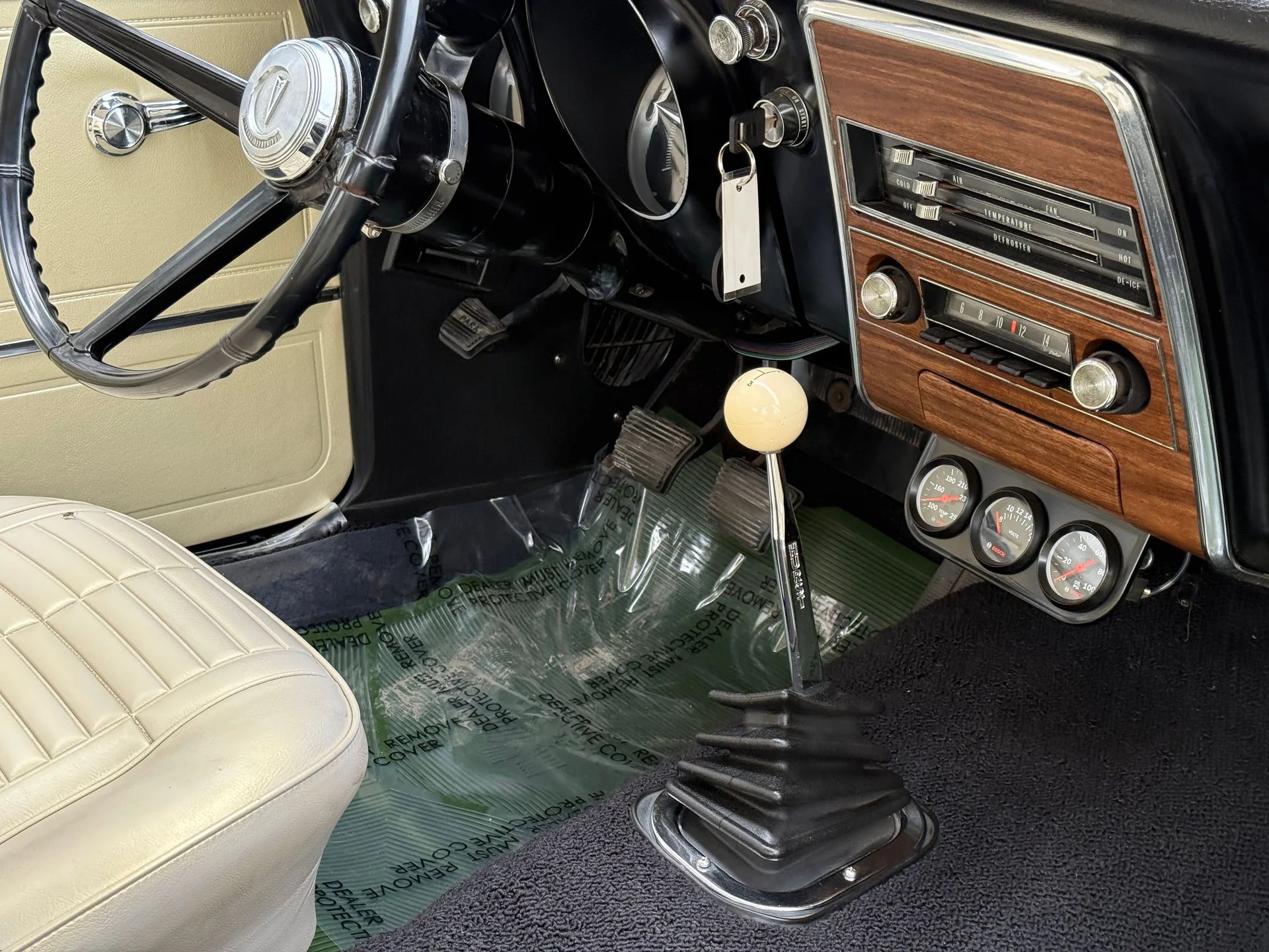 Floor shifter of a 1967 Firebird