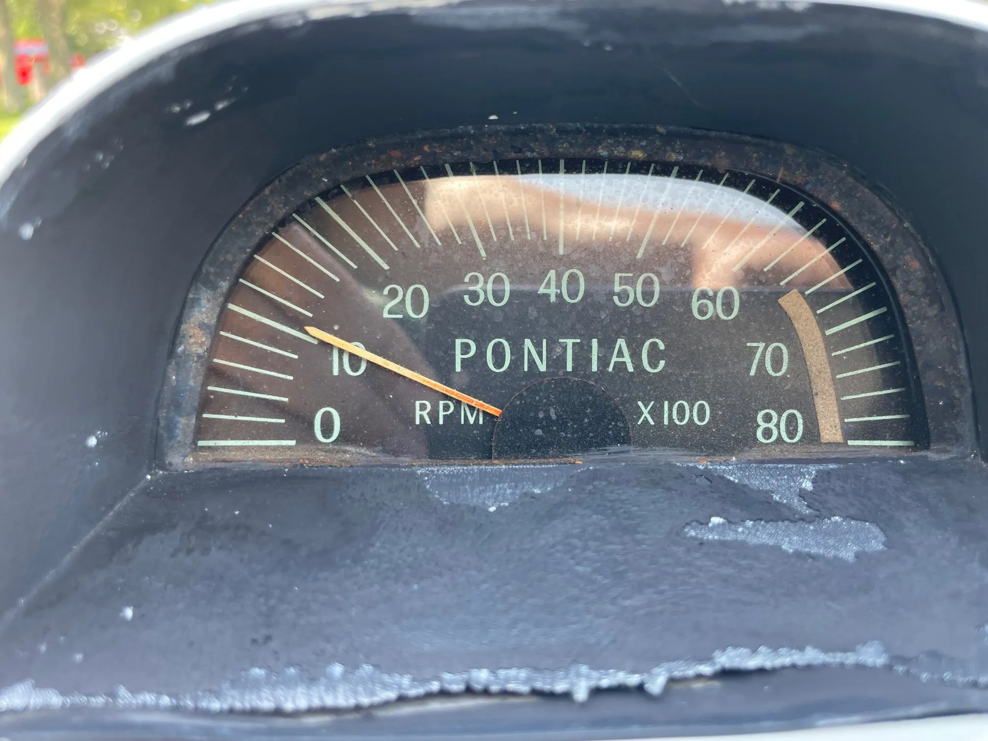 1967 Pontiac Firebird Sprint OHC Versus Firebird 400 (Vintage Car Life Comparison): Overhead Cam Versus Cubic Inches 9 Pontiac hood-mounted tachometer