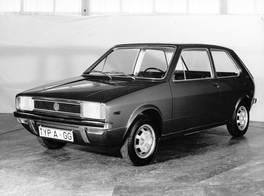 B&W left front 3q view of the "Typ A - GG" Italdesign-Giugiaro Golf prototype
