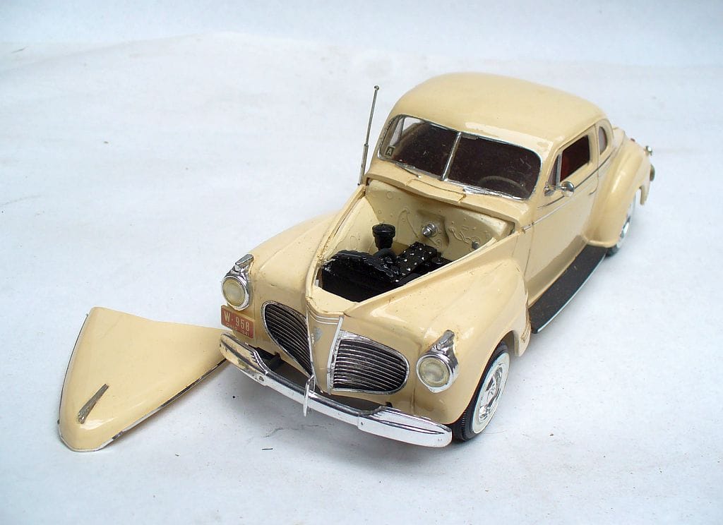 41PlymWhite5