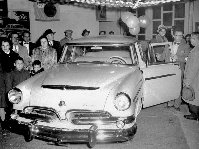 The Forward Look In Display: Dodge Cars In Showrooms - 1956-1959 3 438260685 394378270219511 6146233492214386357 n copia