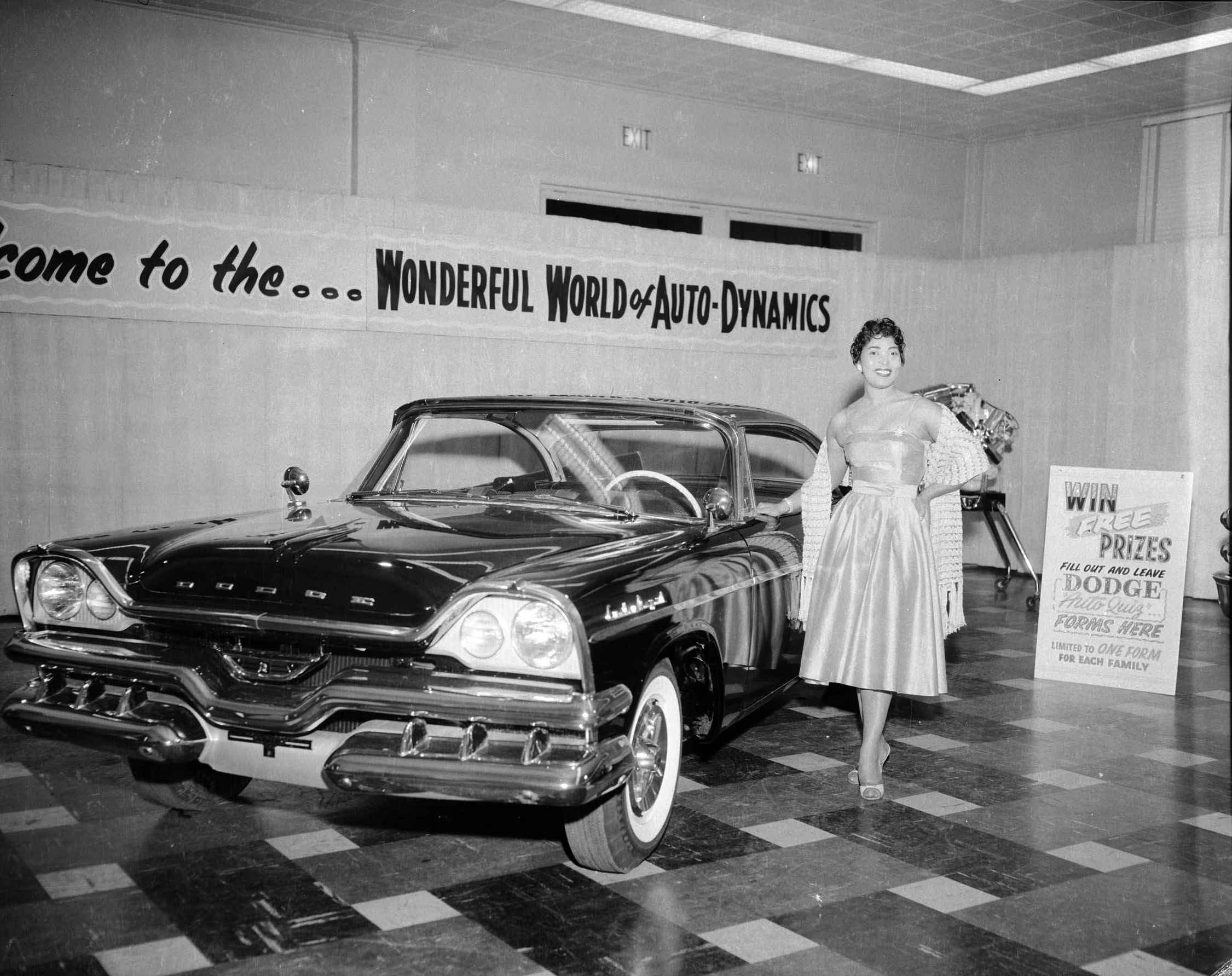 The Forward Look In Display: Dodge Cars In Showrooms - 1956-1959 1 1957 Custom Royal on display in Pittsburgh