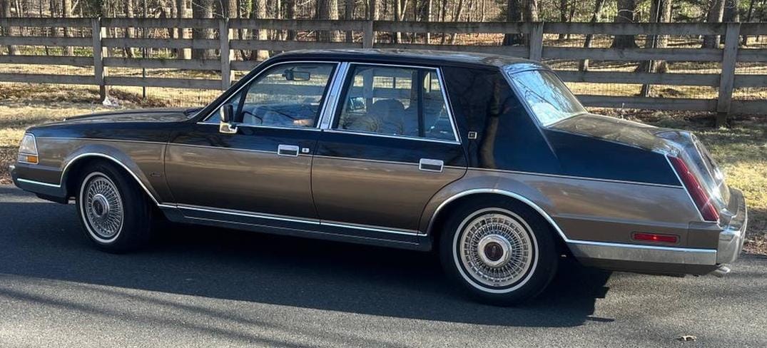 85LincolnContinentalNJd.jpg.919bec9f1da196876f45338feb554c471