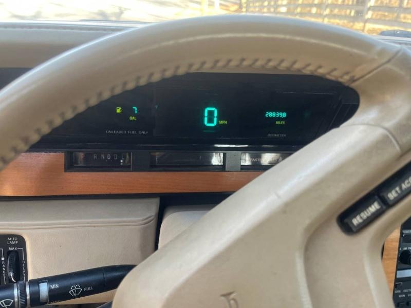 85LincolnContinentalNJi.jpg.d49137e199a0ba2103bf0206e74bfb111