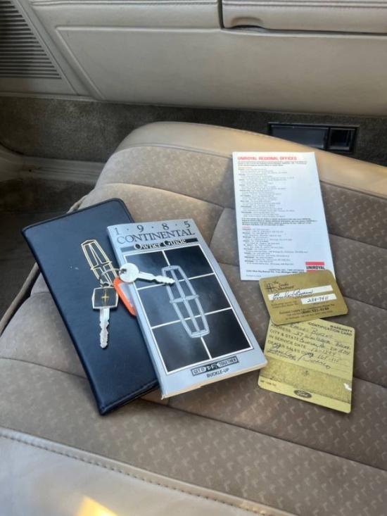 85LincolnContinentalNJn.jpg.c295680e7c9a32d60357a7a14220e4071