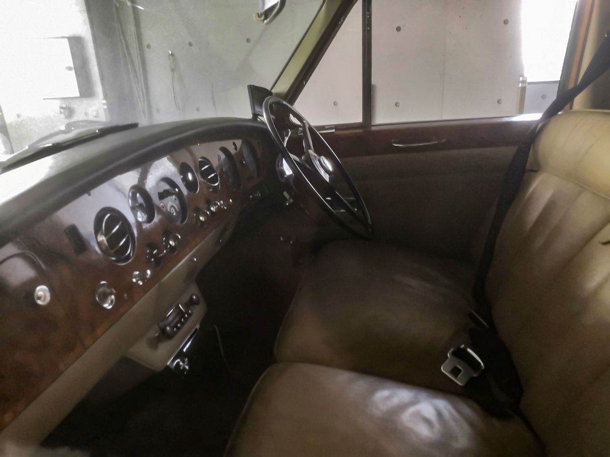 Curbside Find: 1972 Rolls-Royce Phantom VI – Last Barge-On-Frame Roller 6 IMG 20240220 115733 edited