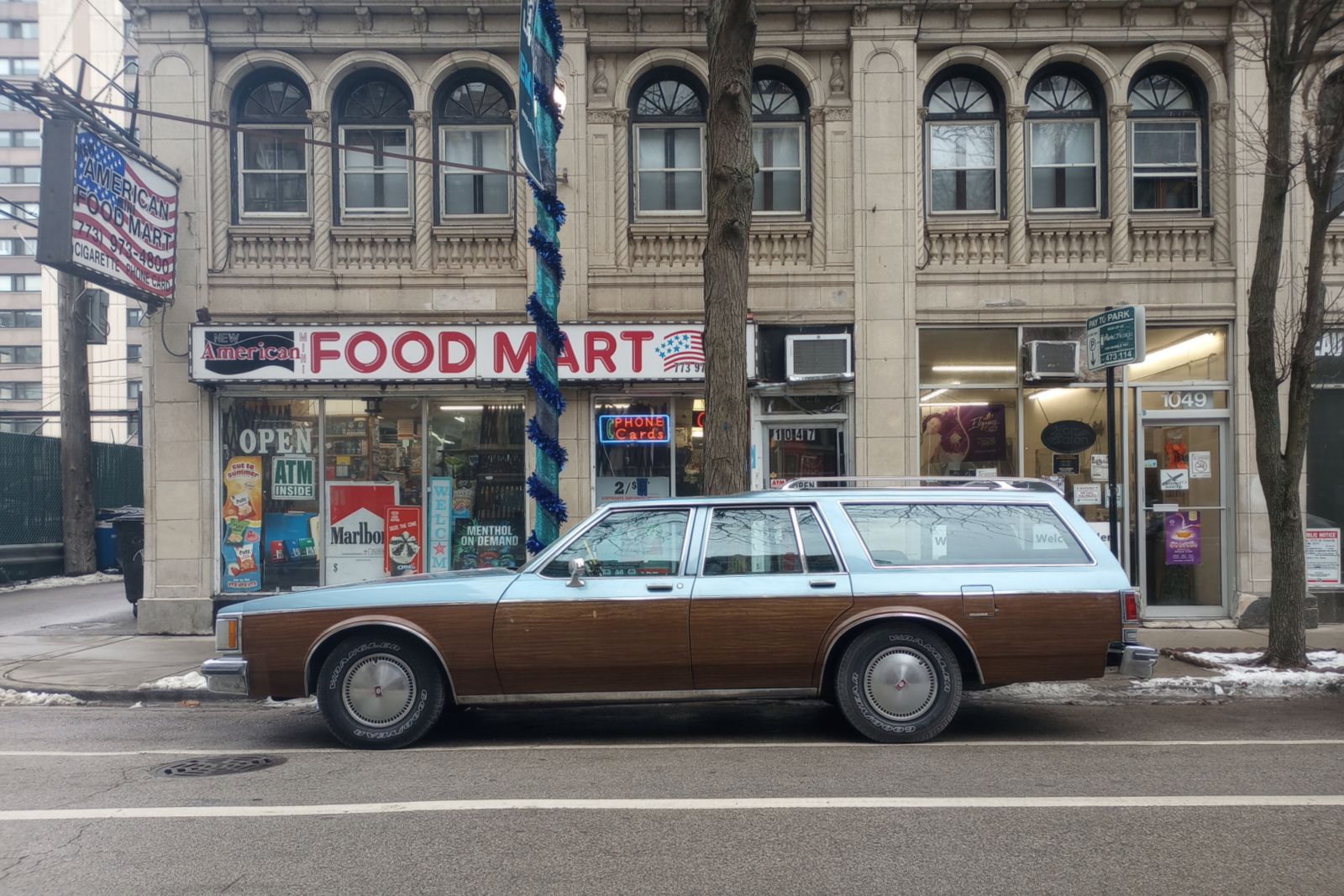 1985 Oldsmobile Custom Cruiser. Edgewater, Chicago, Illinois. Friday, February 6, 2026.