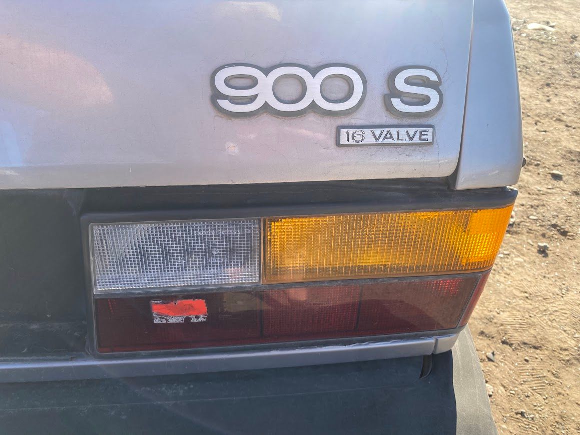 1986 Saab 900S with 422755 miles