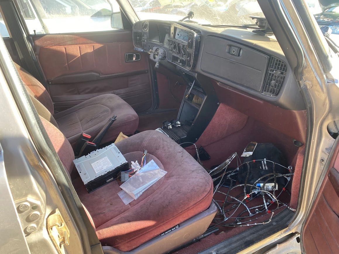 1986 Saab 900S with 422755 miles