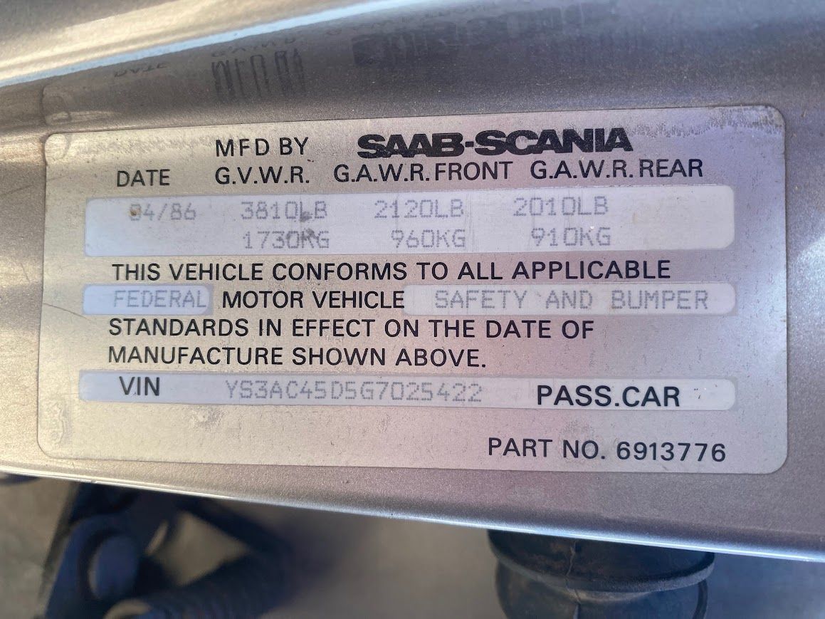 1986 Saab 900S with 422755 miles