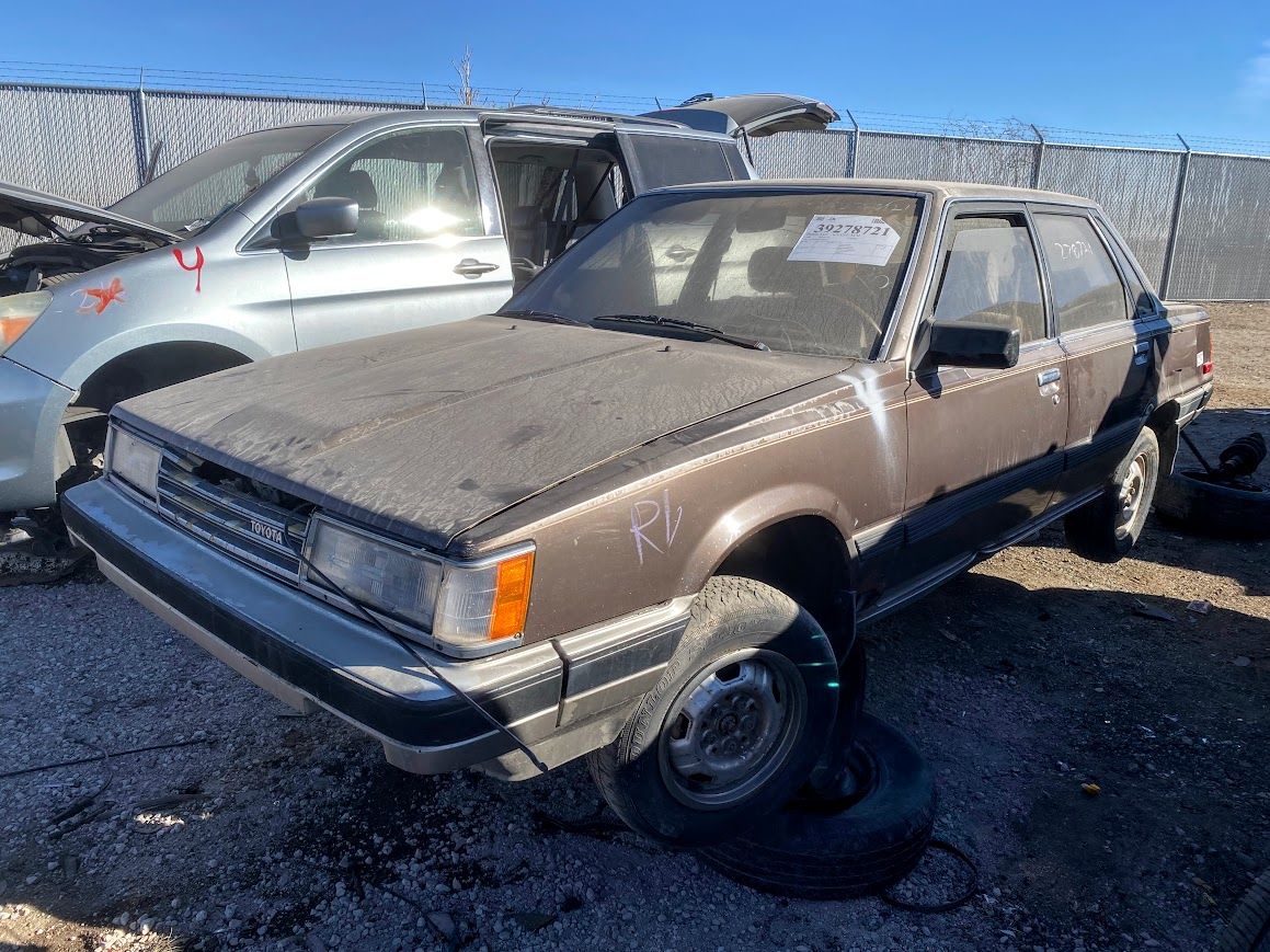 Junkyard Classic: The 516,675 Mile 1986 Toyota Camry LE 2 1986 Toyota Camry LE with 516675 miles