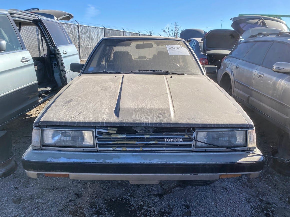 Junkyard Classic: The 516,675 Mile 1986 Toyota Camry LE 3 1986 Toyota Camry LE with 516675 miles