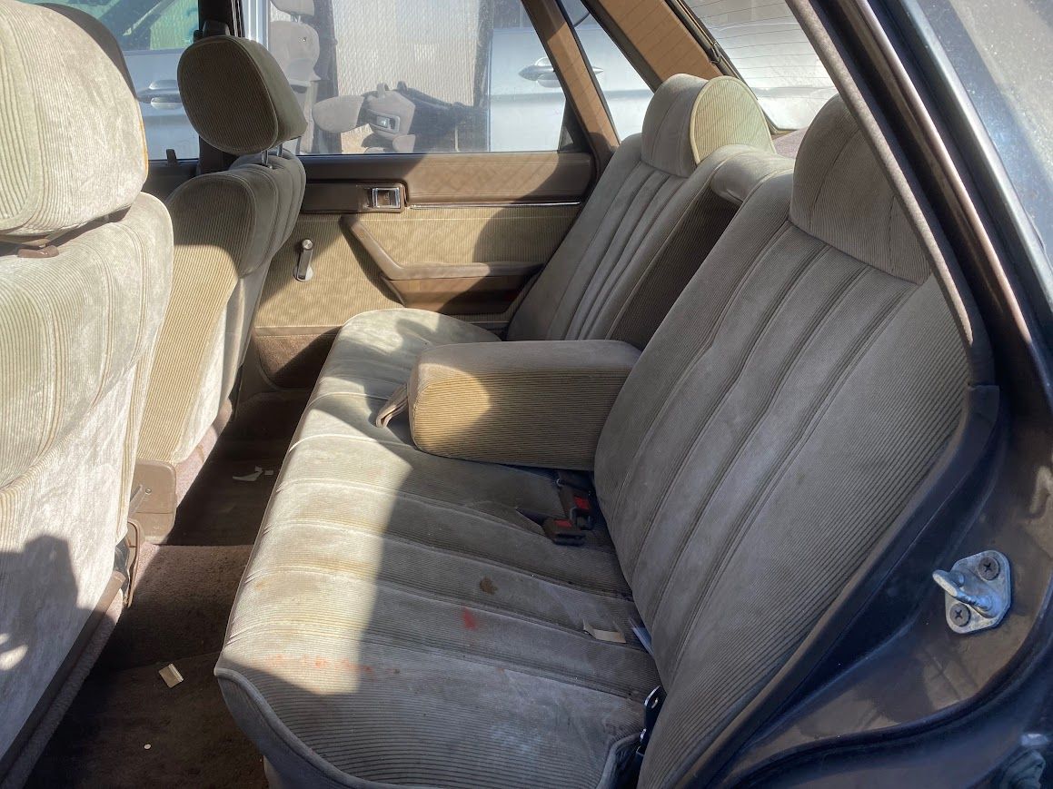 Junkyard Classic: The 516,675 Mile 1986 Toyota Camry LE 14 1986 Toyota Camry LE with 516675 miles