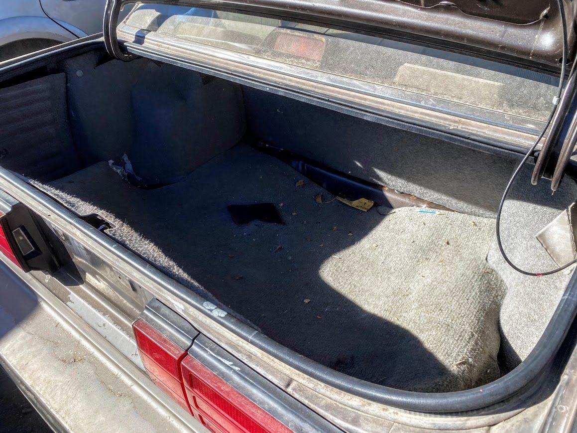 Junkyard Classic: The 516,675 Mile 1986 Toyota Camry LE 8 1986 Toyota Camry LE with 516675 miles
