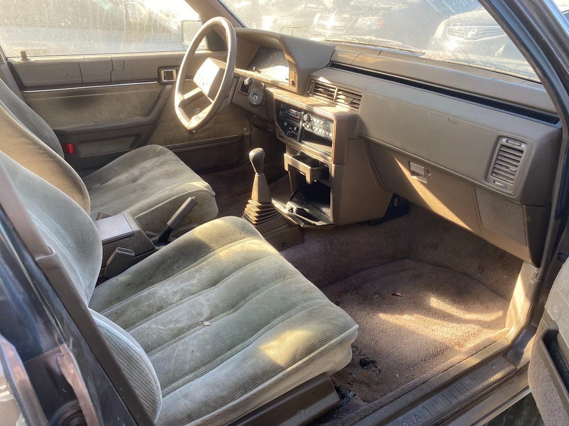 Junkyard Classic: The 516,675 Mile 1986 Toyota Camry LE 12 1986 Toyota Camry LE with 516675 miles