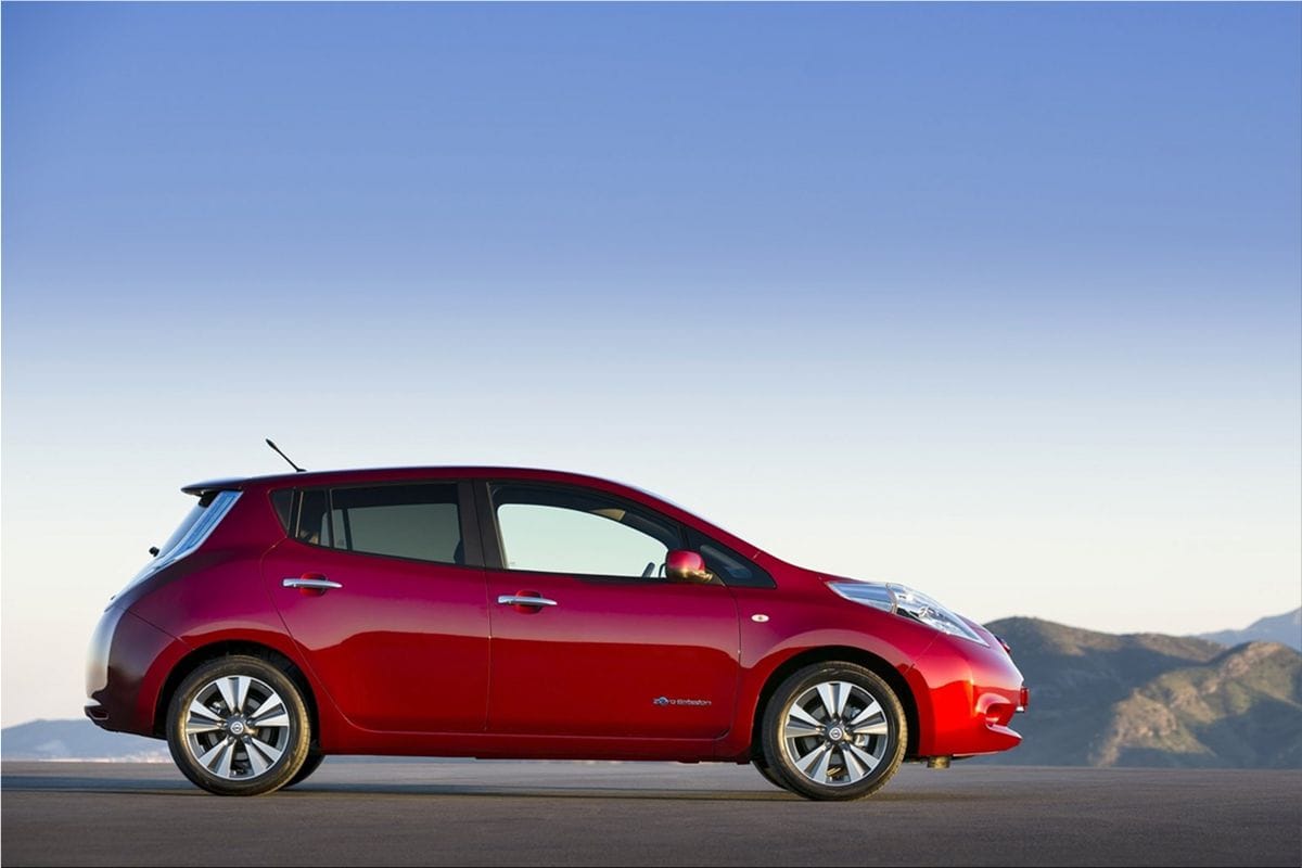 My 2020 Nissan Leaf - Low Expectations, Great Results 6 Old Leaf Side
