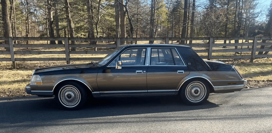 Screenshot 2026 02 09 at 20 18 33 1985 Lincoln Continental · Valentino Edition Cars Trucks North Plainfield New Jersey Facebook Marketplace Facebook