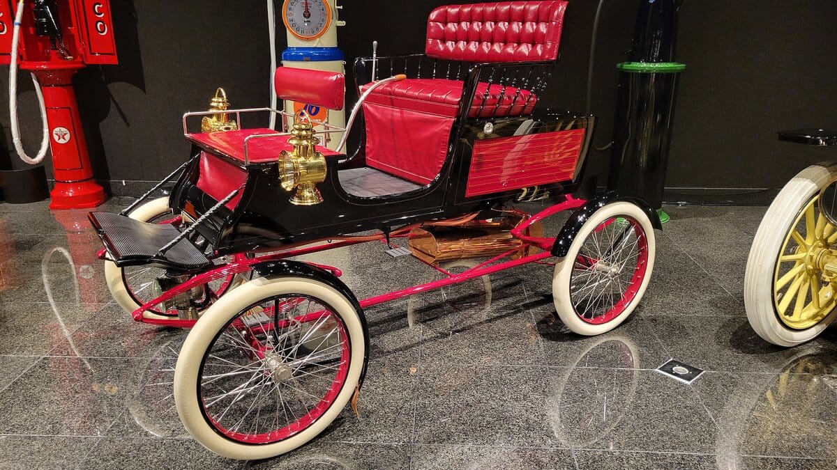 A Visit To The Blackhawk Auto Museum -- A Car Collection That Blurs The Line Between Art and Engineering 5 rsz blackhawk 054