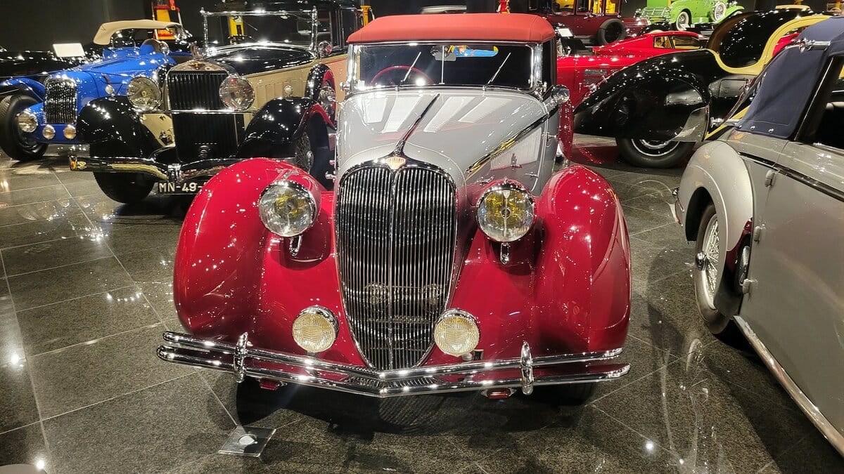 A Visit To The Blackhawk Auto Museum, Part 2 -- A Car Collection That Blurs The Line Between Art and Engineering 11 rsz blackhawk 073