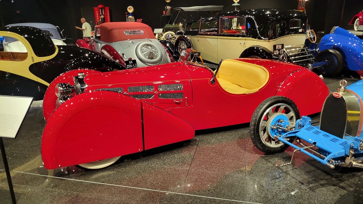 A Visit To The Blackhawk Auto Museum -- A Car Collection That Blurs The Line Between Art and Engineering 40 rsz blackhawk 085