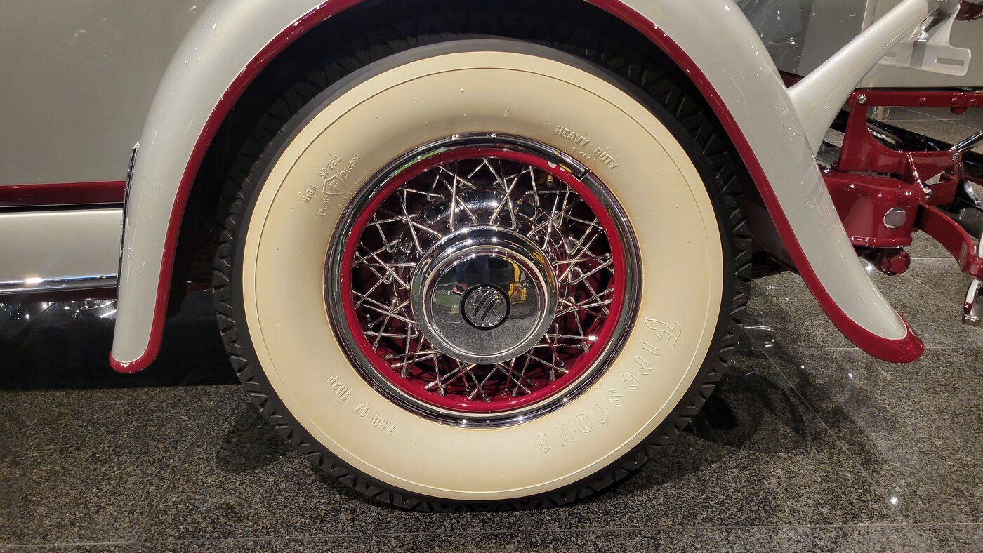 A Visit To The Blackhawk Auto Museum -- A Car Collection That Blurs The Line Between Art and Engineering 24 rsz blackhawk 116