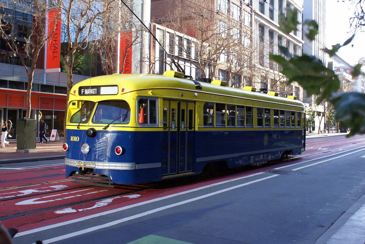The Historic Streetcars That Still Roam San Francisco, Part 1 8 rsz muni streetcar 1010 01