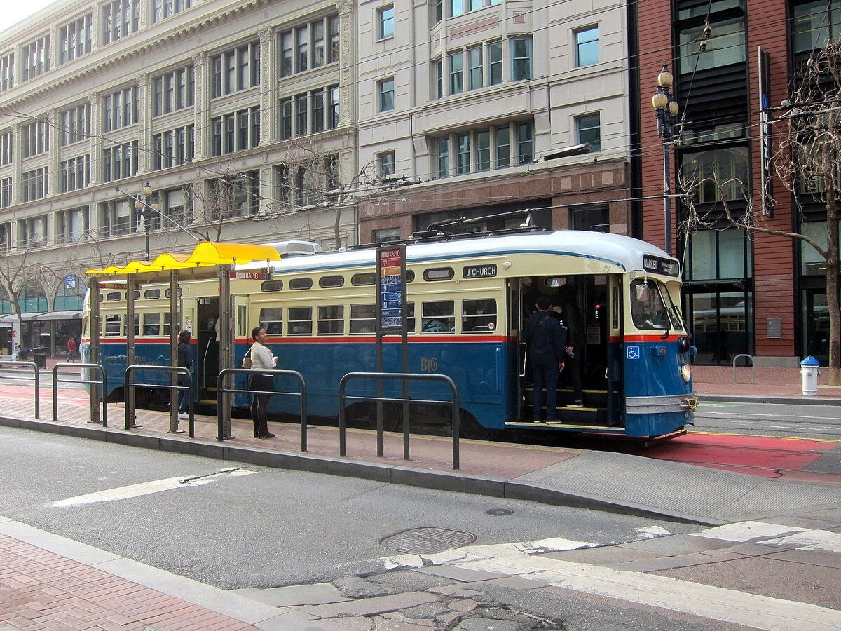 The Historic Streetcars That Still Roam San Francisco, Part 2 2 rsz muni streetcar 1063 01