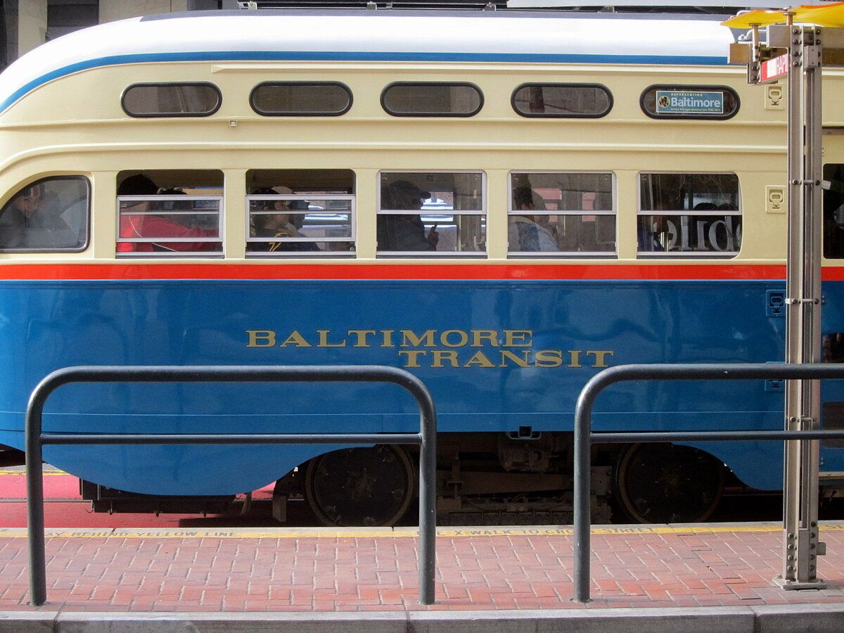 The Historic Streetcars That Still Roam San Francisco, Part 2 3 rsz muni streetcar 1063 02