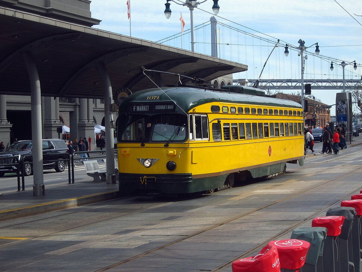 The Historic Streetcars That Still Roam San Francisco, Part 2 5 rsz muni streetcar 1071 02