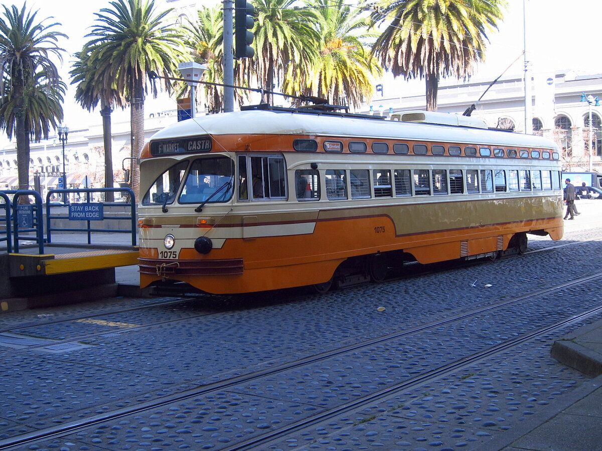 The Historic Streetcars That Still Roam San Francisco, Part 2 9 rsz muni streetcar 1075 02