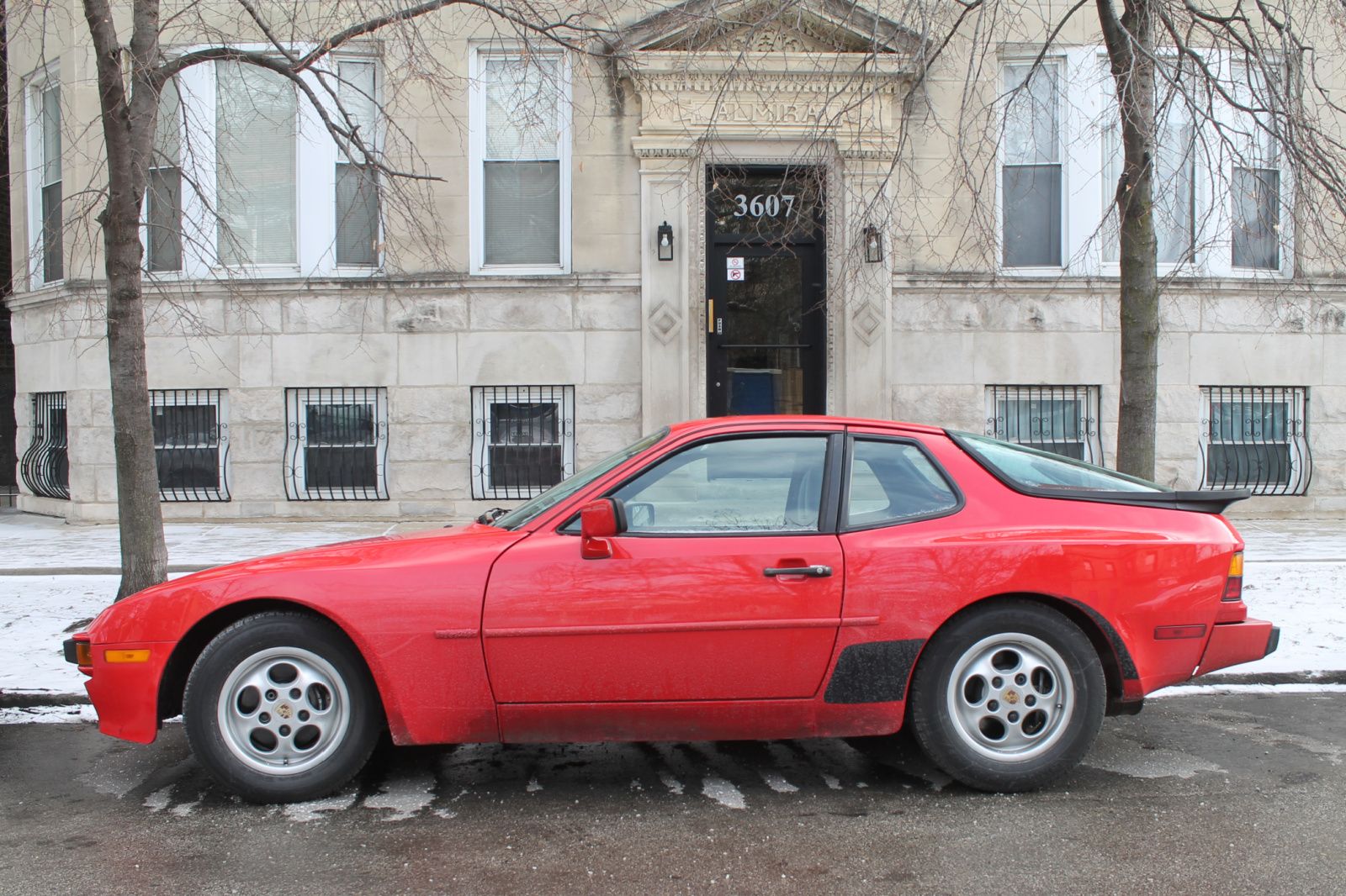 1987 Porsche 944 S. Wrigleyville, Chicago, Illinois. Sunday, February 22, 2026.