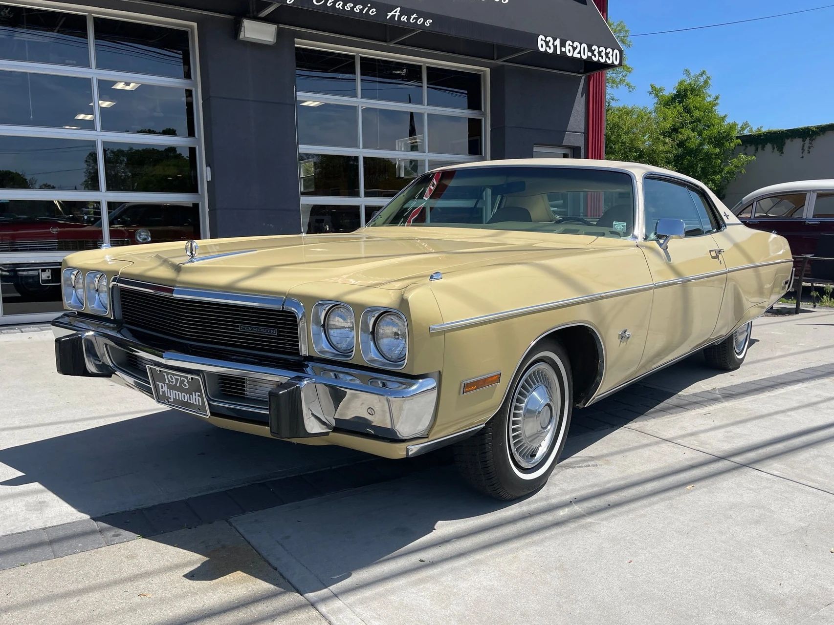 Left front 3q view of a 1973 Plymouth C-body two-door hardtop