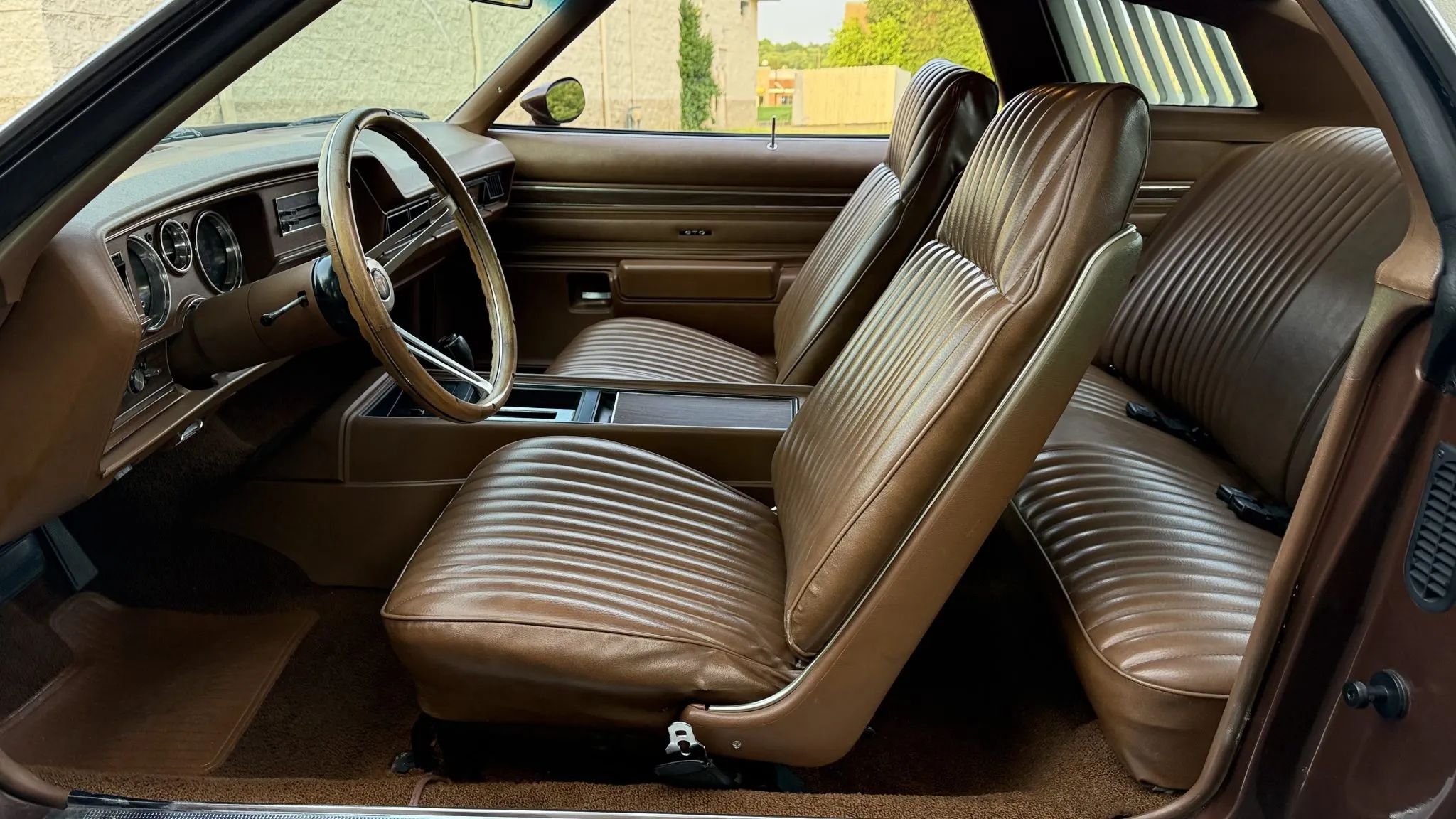 Front seats of a 1973 Pontiac LeMans coupe with bucket seats
