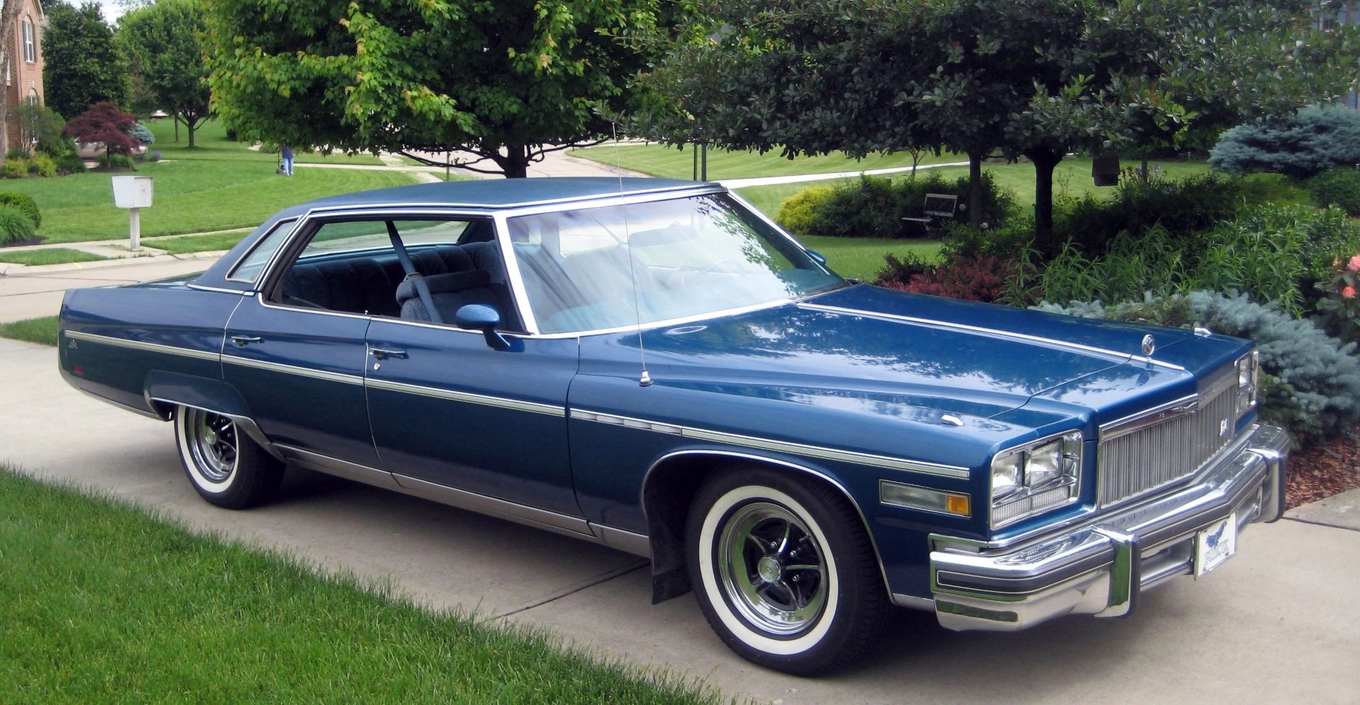 Right front 3q view of a 1976 Buick Electra four-door