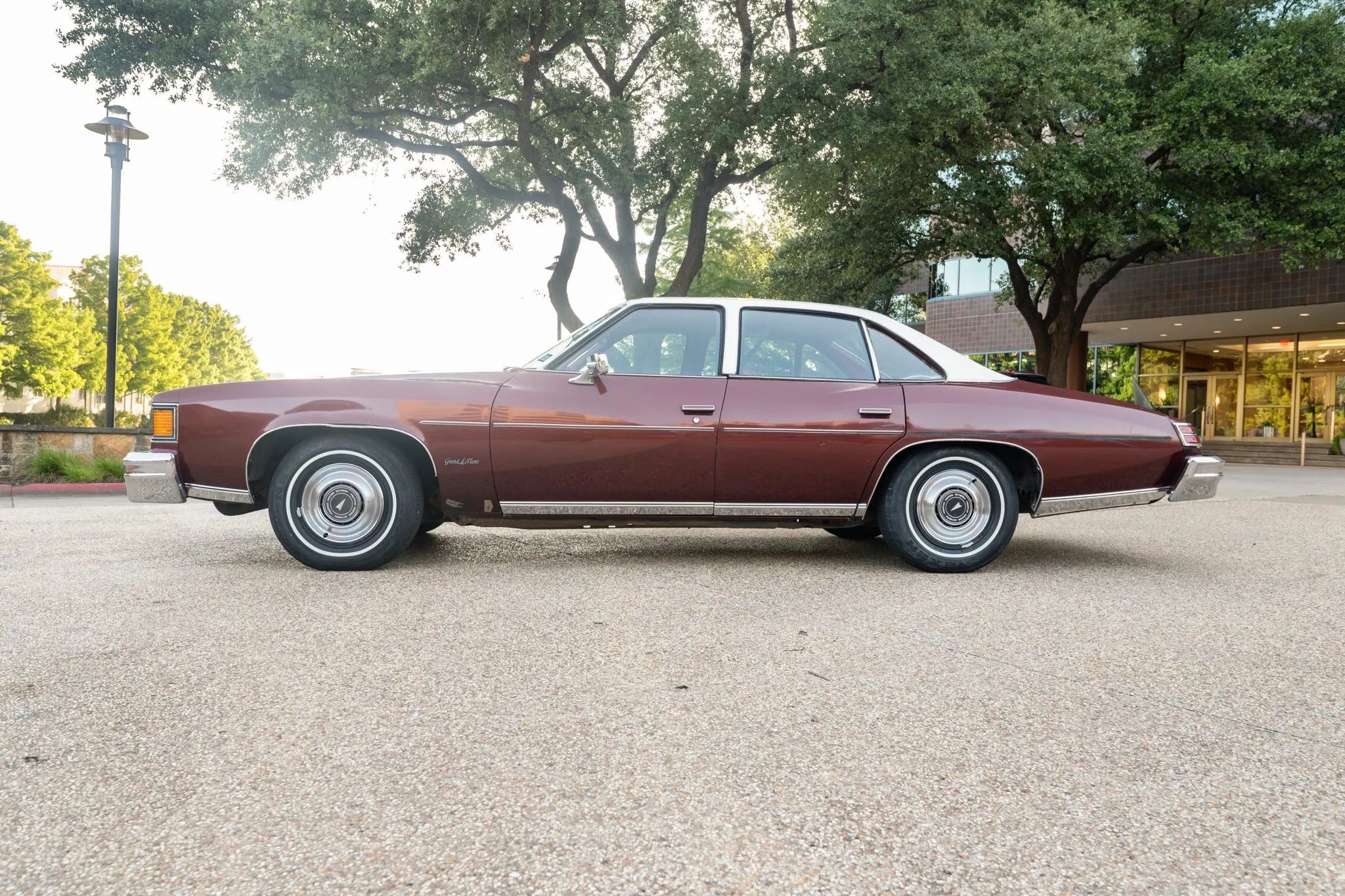 1976 Pontiac Grand LeMans: The Forgotten Colonnade, With Two Doors Or Four 10 Left side view of a 1976 Pontiac Colonnade A-body sedan