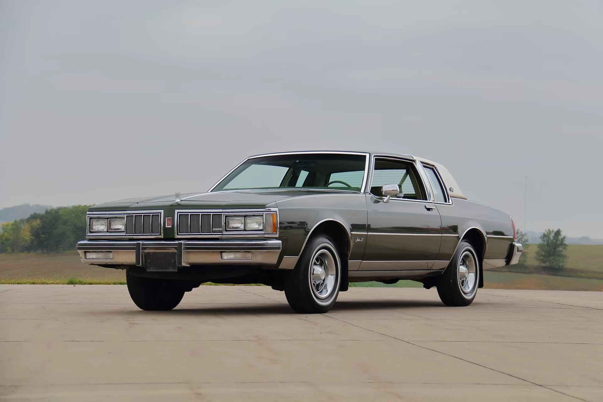 1980 Oldsmobile Delta 88 Royale Coupe With Diesel V-8: Disco-Era Diesel Survivor 19 Left front 3q view of a 1980 Oldsmobile 88 coupe