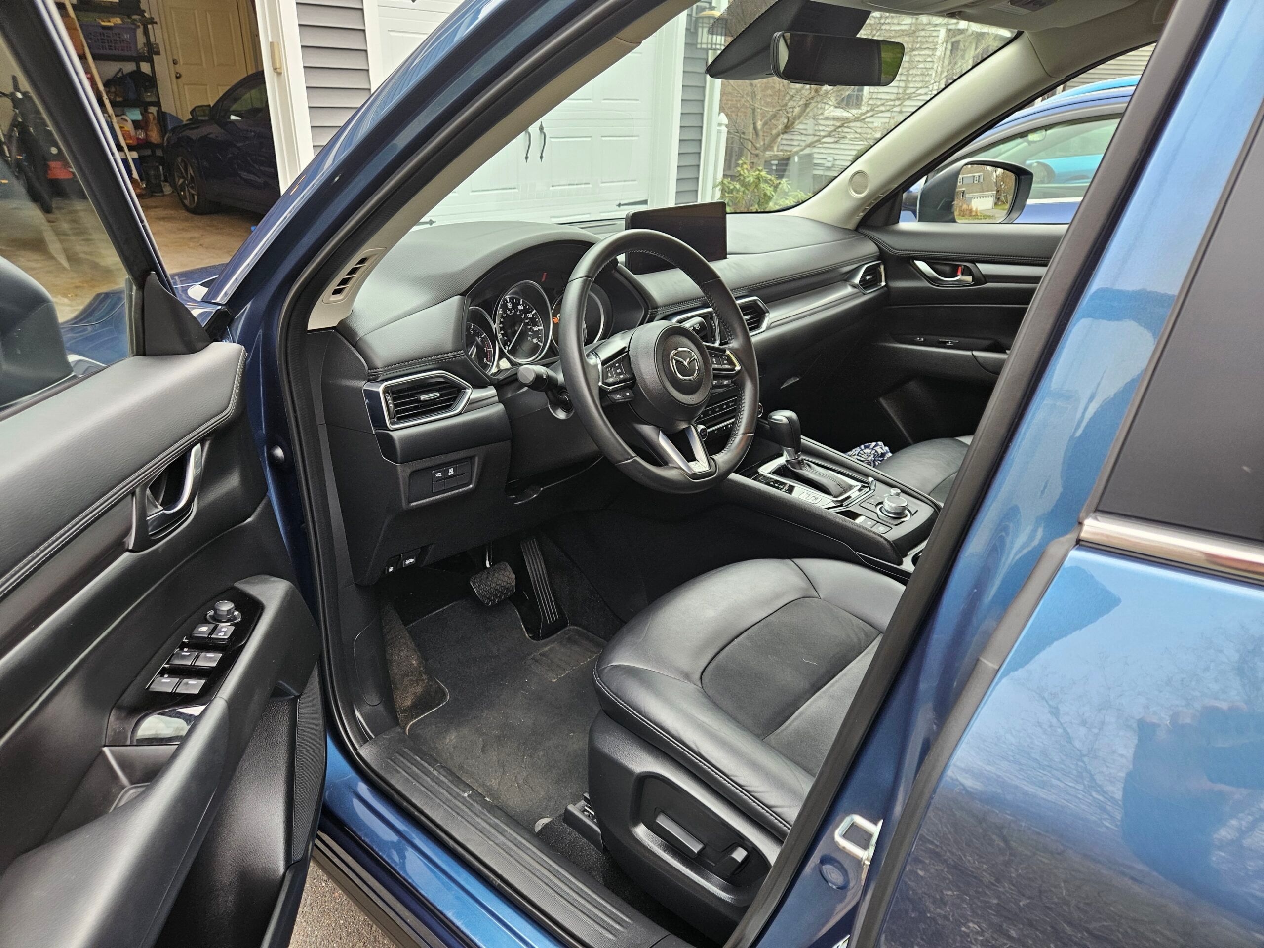 My 2023 Mazda CX-5 2.5 S Select – A Perfect Fit From Day One 5 2025 1635 Ellie scaled