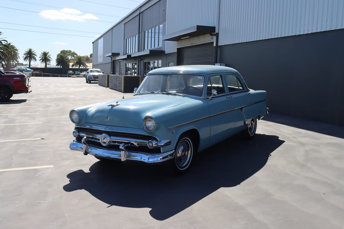 Auto-Biography: 1954 Ford Customline V8 - Our First Car; It Wasn't Exactly What I Was Hoping For 8 Ford 1954 Customline 2