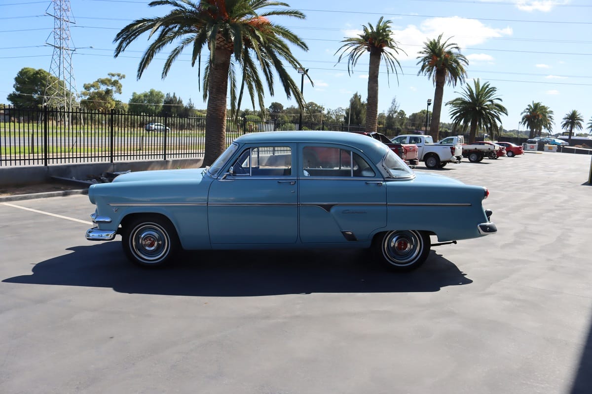 Auto-Biography: 1954 Ford Customline V8 - Our First Car; It Wasn't Exactly What I Was Hoping For 23 Ford 1954 Customline 3