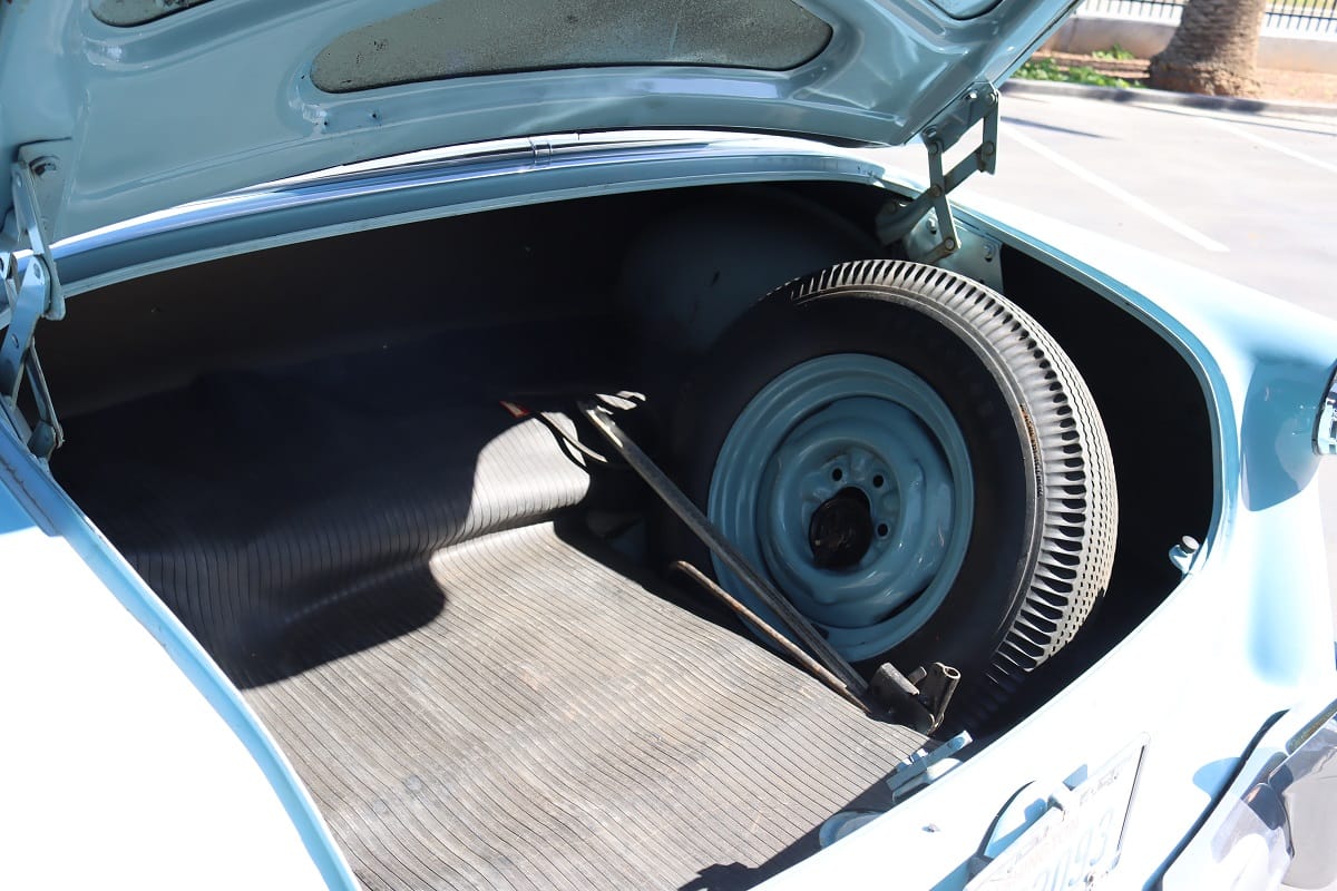Auto-Biography: 1954 Ford Customline V8 - Our First Car; It Wasn't Exactly What I Was Hoping For 28 Ford1954 Customline 32
