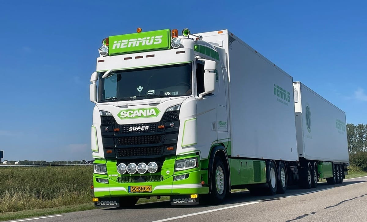 2025 Trucks@Twenthe Show - Post-Event Report 17 Hermus International - Ecocombi Scania S650 V8 on the road