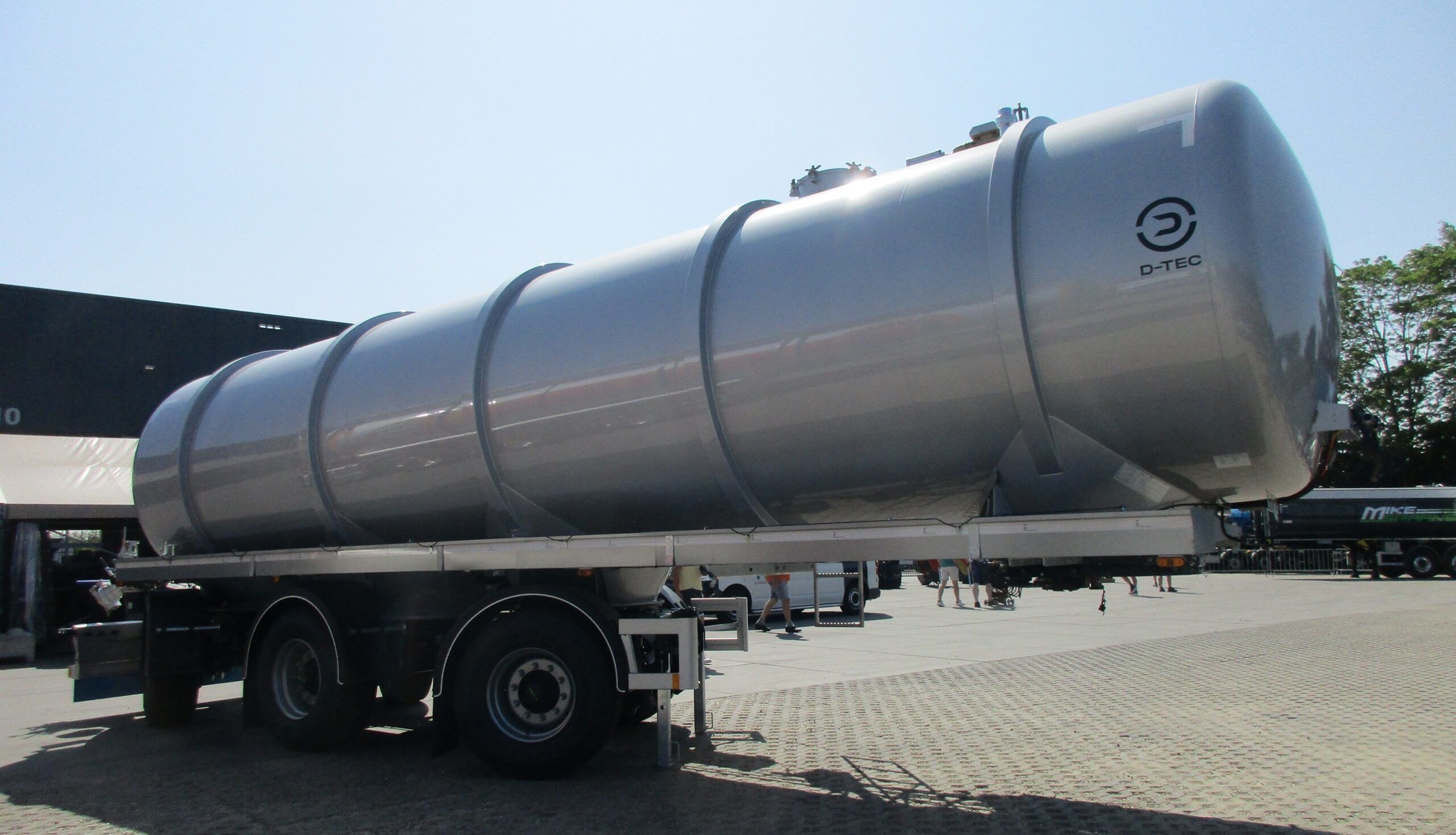 2025 D-TEC Tanker Semi-Trailers - Tight Spot Solutions 3 2025 D-TEC FV2006 tanker semi-trailer - 3