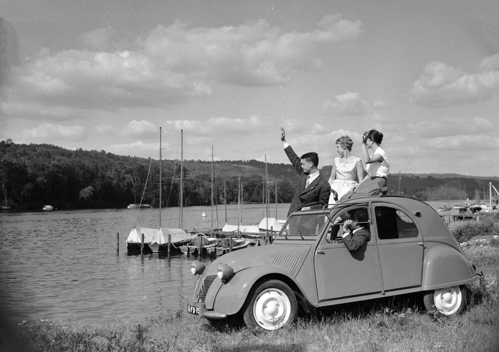 Two-Door vs. Four-Door Cars - The Long-Running War Between Germany And France 22 a 2 CV