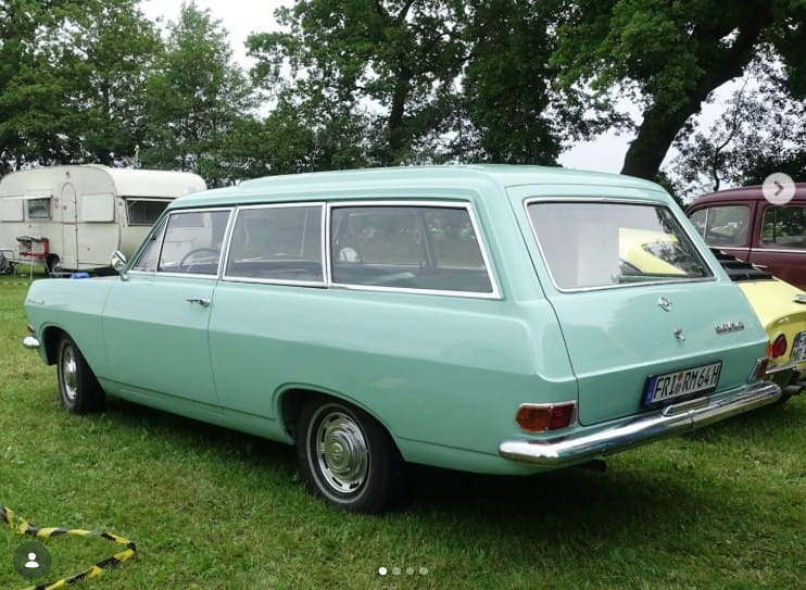 Two-Door vs. Four-Door Cars - The Long-Running War Between Germany And France 29 a ople rekord wagon