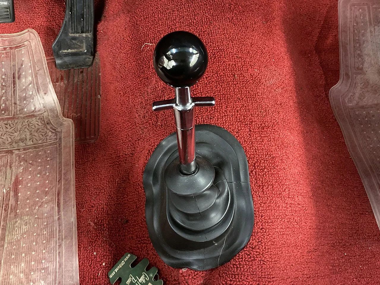 4-speed shifter in a 1964 Cutlass