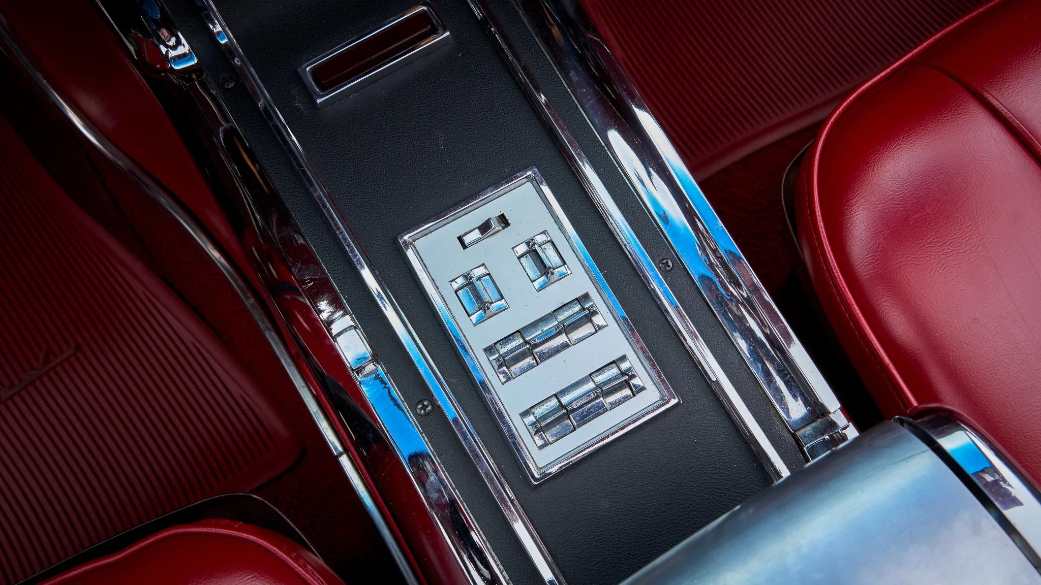 1966 Ford Thunderbird: Dream Car With A Space Age Interior To Let Your Inner Child Take Flight 15 Power windows and vent controls in the console of a 1966 Thunderbird