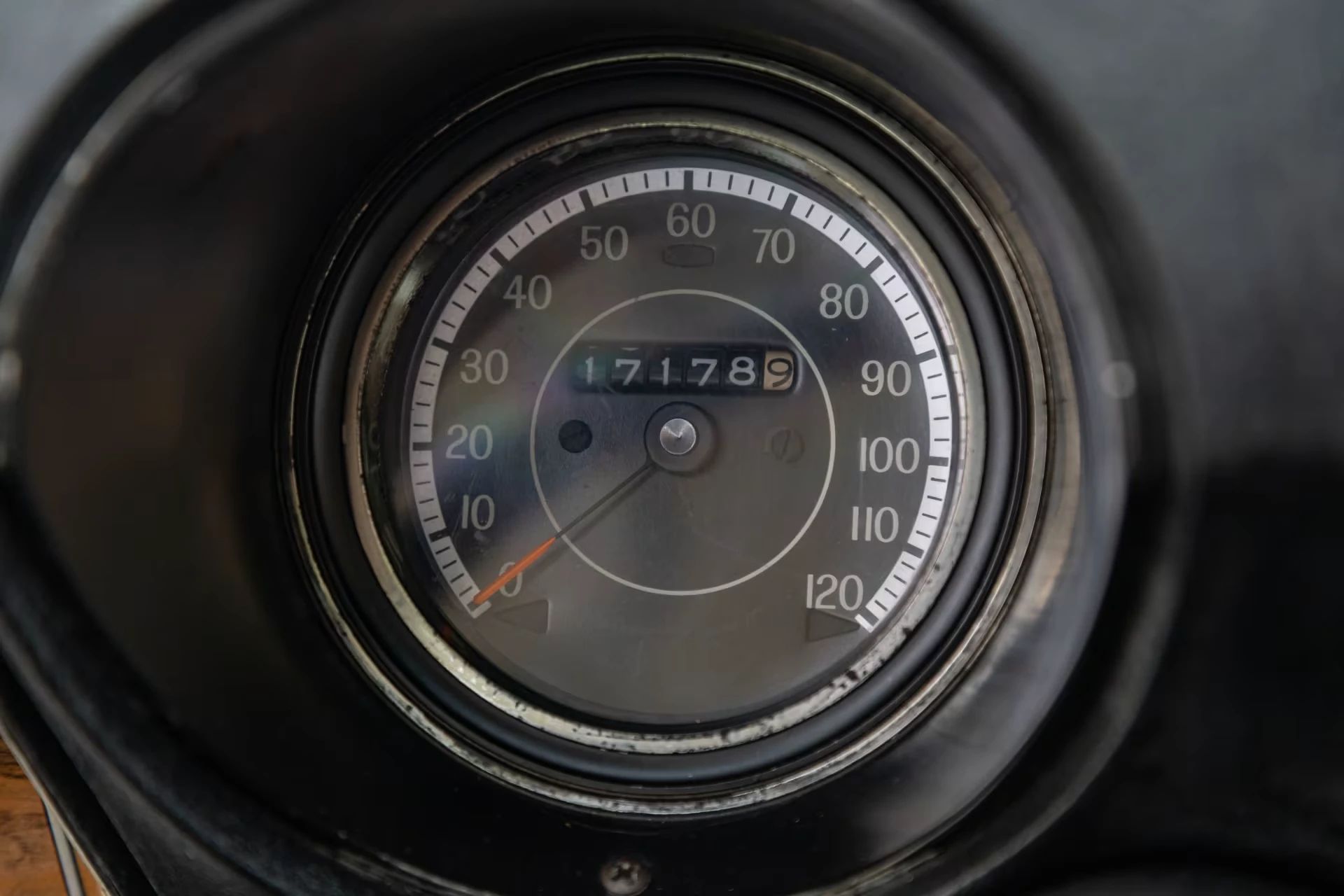 1973 Oldsmobile Cutlass S 4-4-2: What's In A Name (Or A Number?) 21 Speedometer of a 1973 Oldsmobile Cutlass