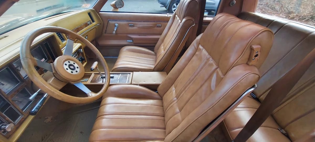 Front seats of a 1978 Buick Regal coupe