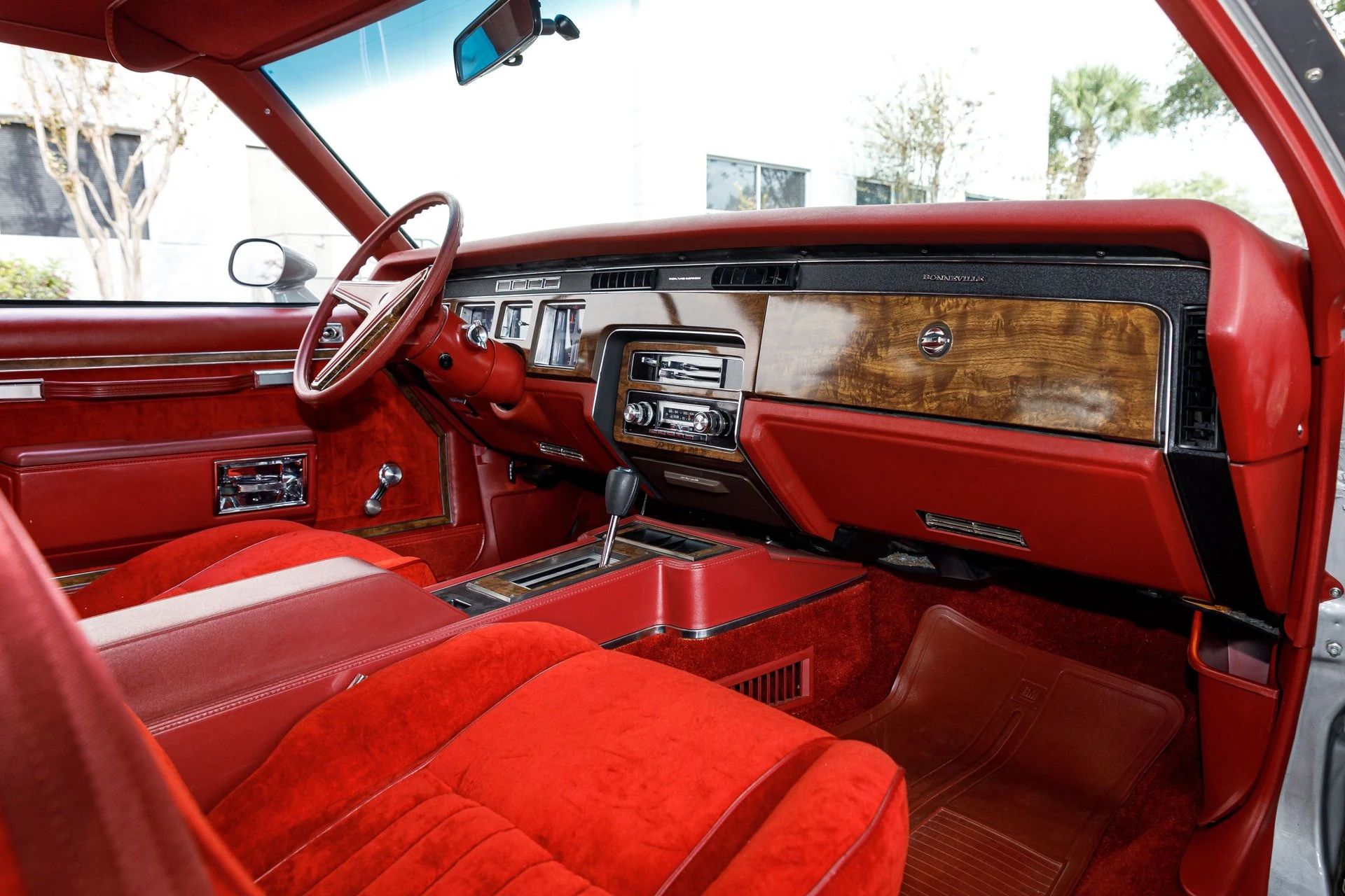 1979 Pontiac Bonneville Coupe: Rare And Plush Bucket Seat B-Body 15 Right side of the dashboard and front seats of a 1979 Pontiac