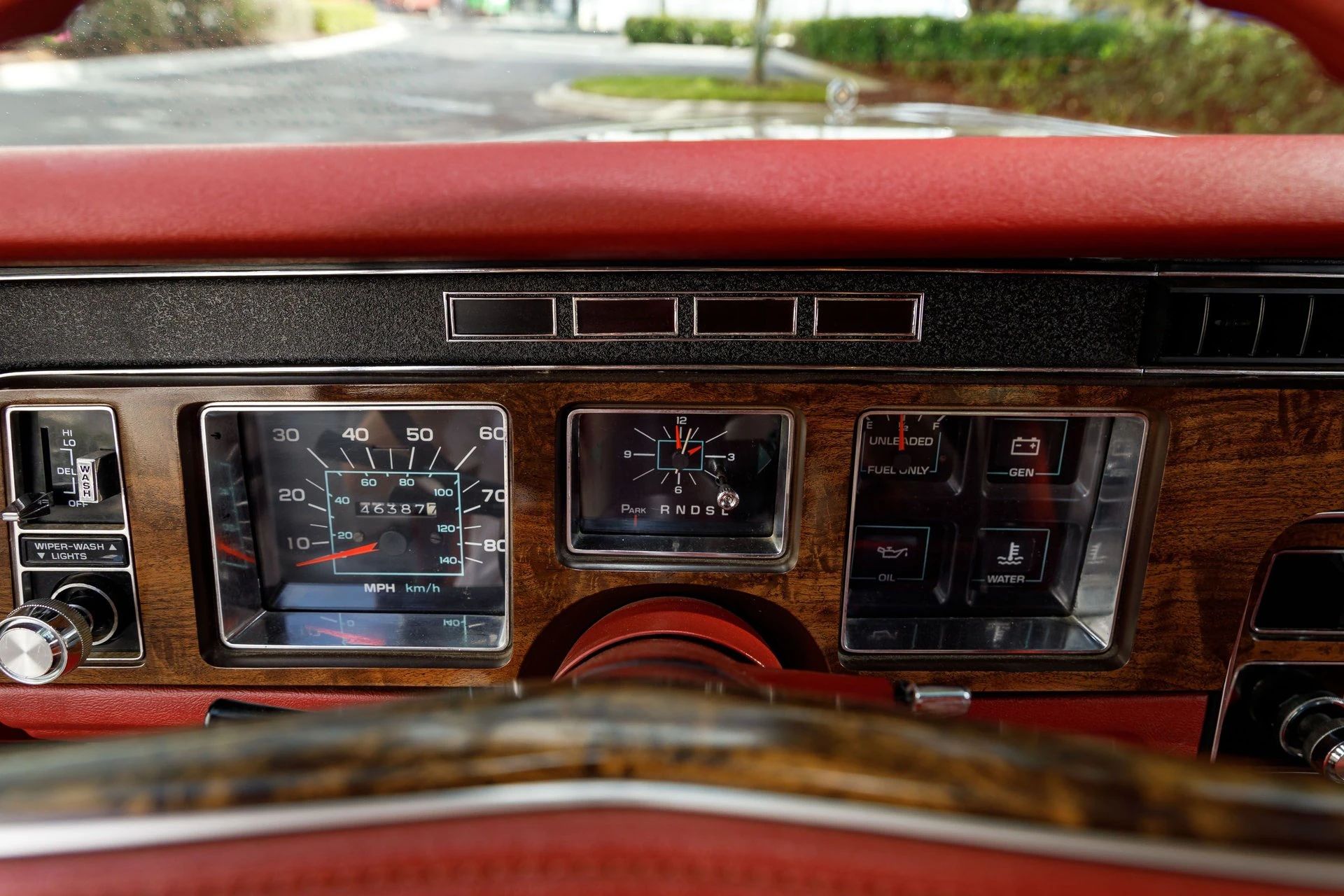 1979 Pontiac Bonneville Coupe: Rare And Plush Bucket Seat B-Body 13 Instrument panel of a 1979 Pontiac